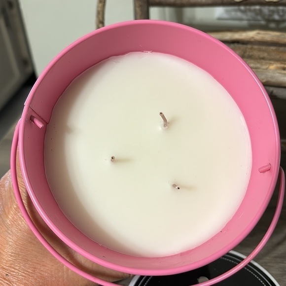 NEW Rae Dunn PINK "HELLO SUMMER" CITRONELLA & COCONUT PATIO CANDLE BUCKET - Picture 10 of 10